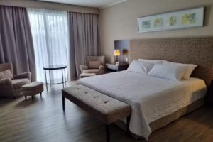 Howard Johnson by Wyndham Plaza Hotel Mayorazgo