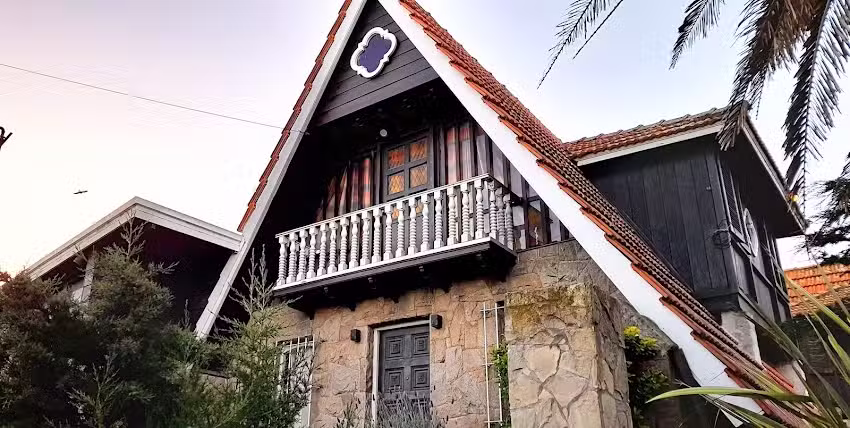 La Bruja, hospedaje temporario