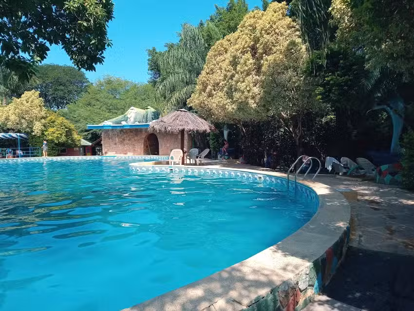 LA CABAÑA DEL REY Hijos de Miguel Carmona.