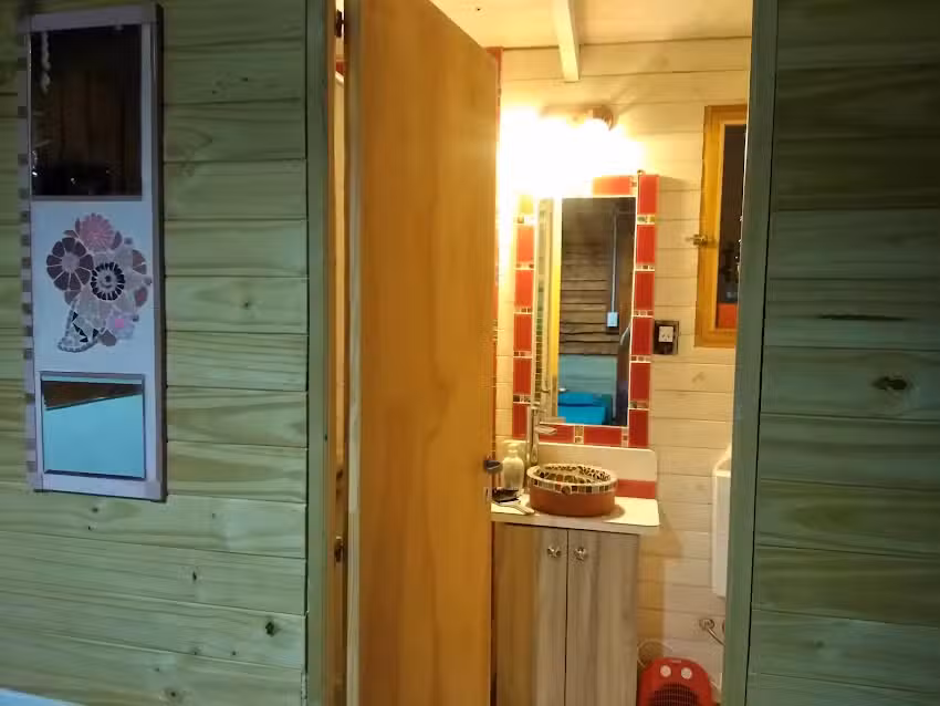 La casa de Bibi.Habitacion c/baño privado