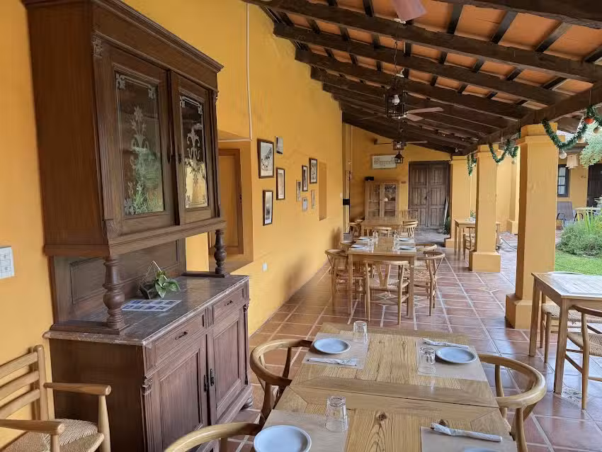 La Casona de Moldes – Restaurante y Hostería