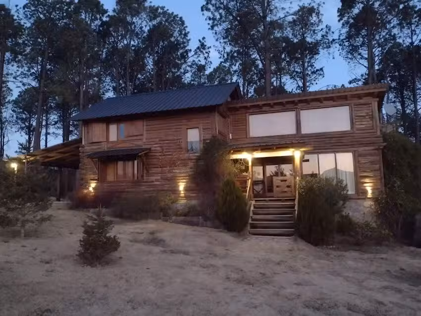 La Linda Cabaña de Montaña