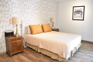 Maitre Hotel + Café