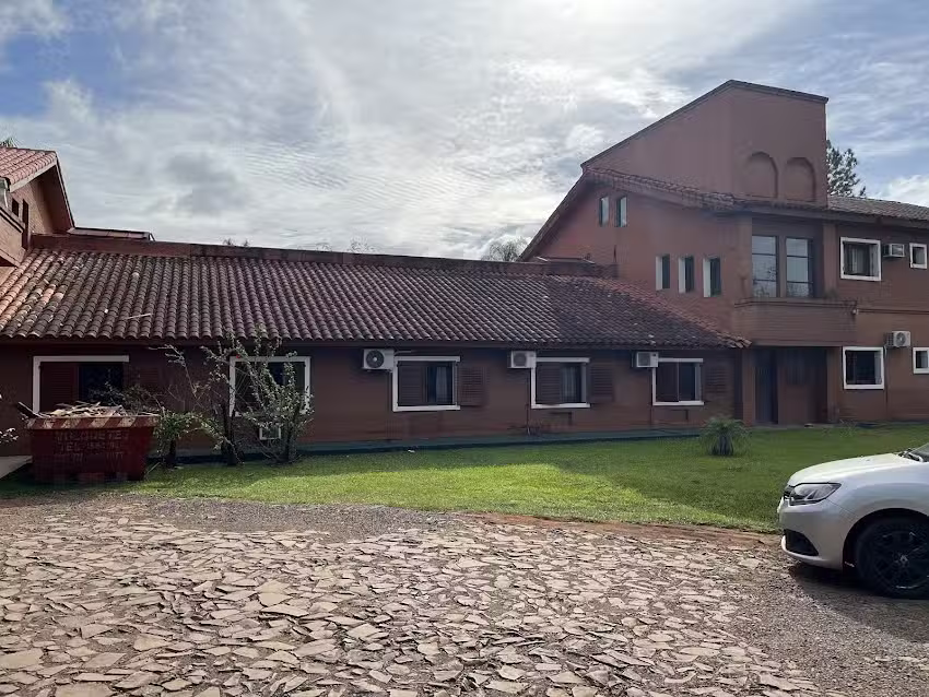 Marcopolo Suites Nautico