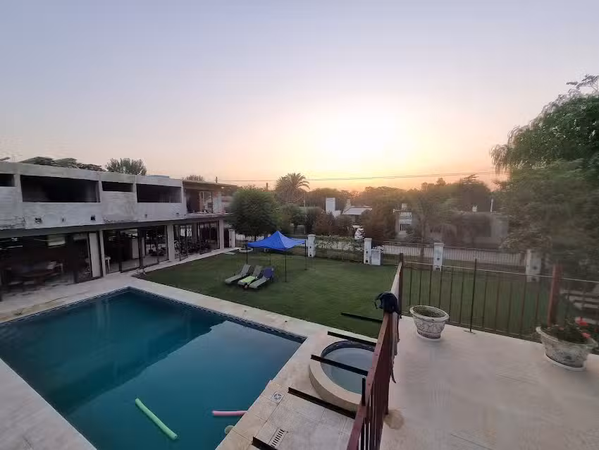 Margaritas y Soles Petit Hotel