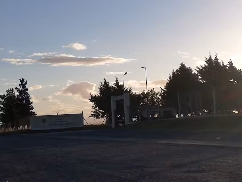 “Mi Destino” y Complejo de Dptos y Duplex “My F”