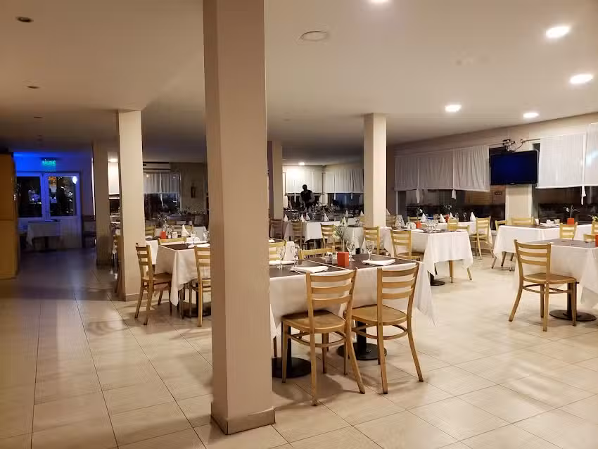 Motel y Restaurante ACA Cipolletti