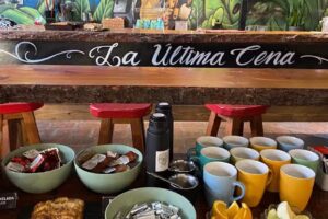 Moving Hostel Travel Bar