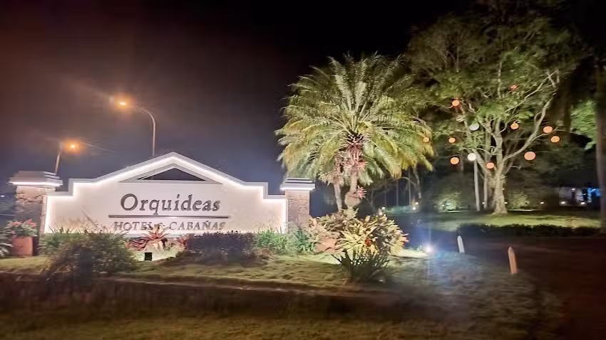 Orquideas Hotel & Cabañas