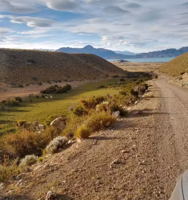 Paradoro Hotel,Restaurante, Trilhas 4×4 Camping e Loja de suvenirs El Guanaco