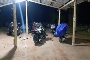 Refugios El Establo / camping