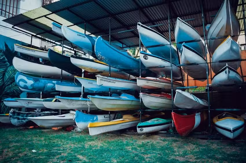 Rumbo Perdido – Bar, Hostel y Guardería para kayaks