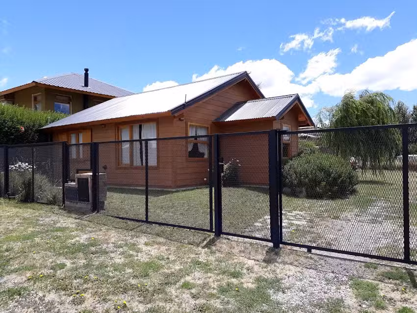 The Old Viking Fly Fishing, Alojamiento Y Pesca