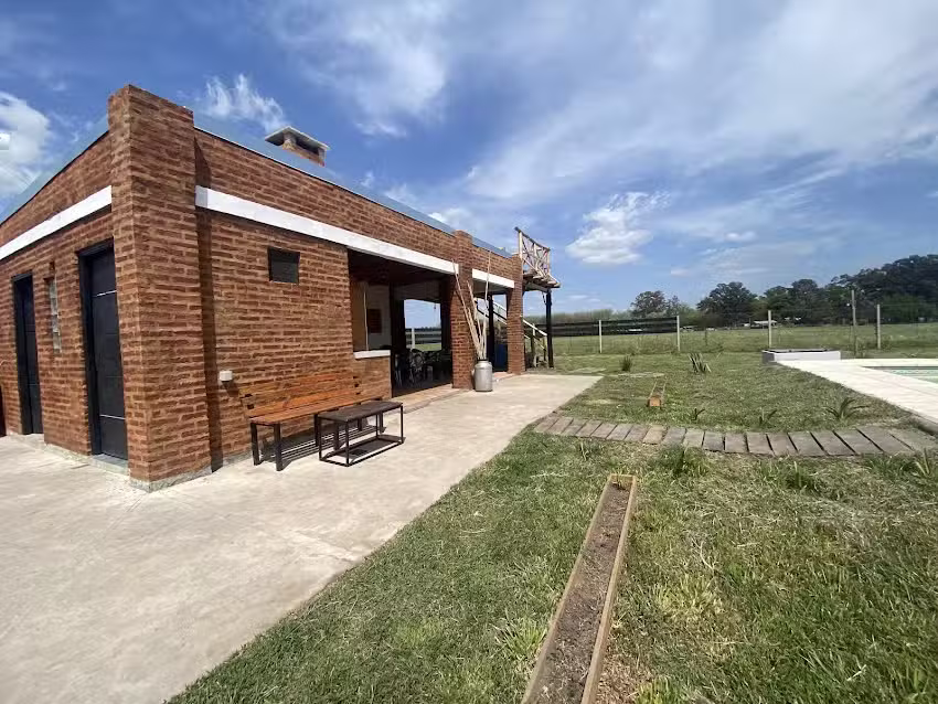 Tres Grullas – San Vicente