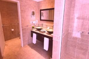 Xelena Hotel & Suites